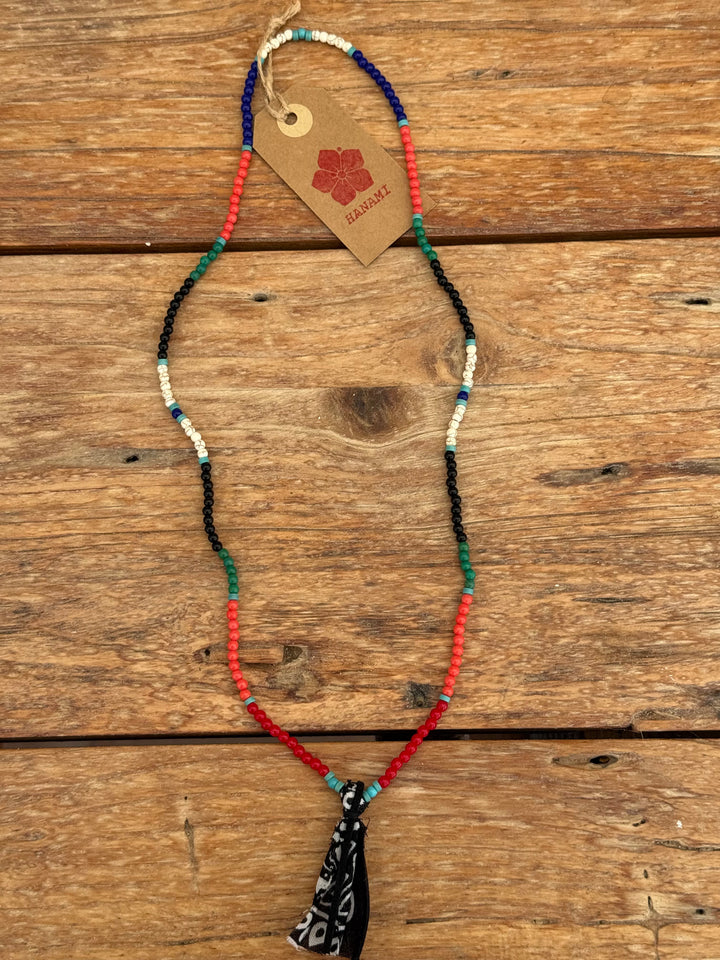 beads necklace orange black