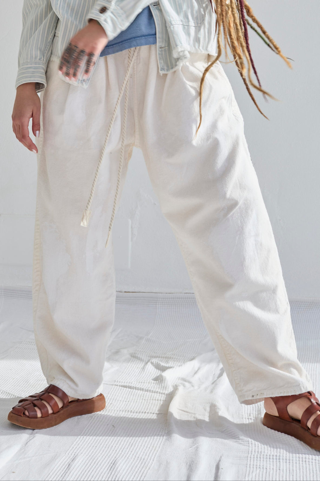P43 Kyoto 9oz Linen/Organic Cotton Sun Faded-Paint Dye Off White
