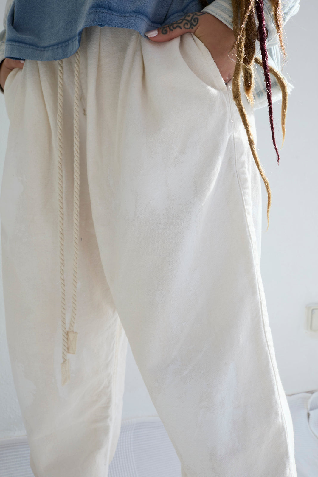 P43 Kyoto 9oz Linen/Organic Cotton Sun Faded-Paint Dye Off White
