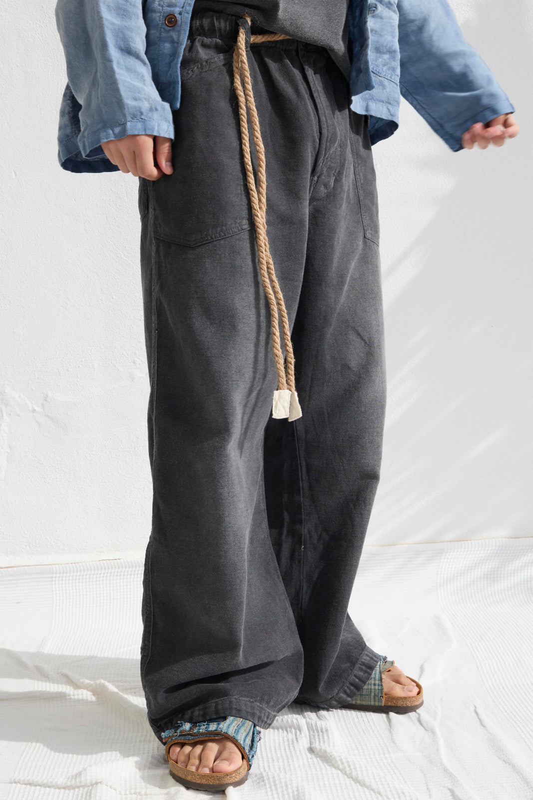 P82 Katmandu 9 oz Linen/Organic Cotton Sunfaded Smoke Black