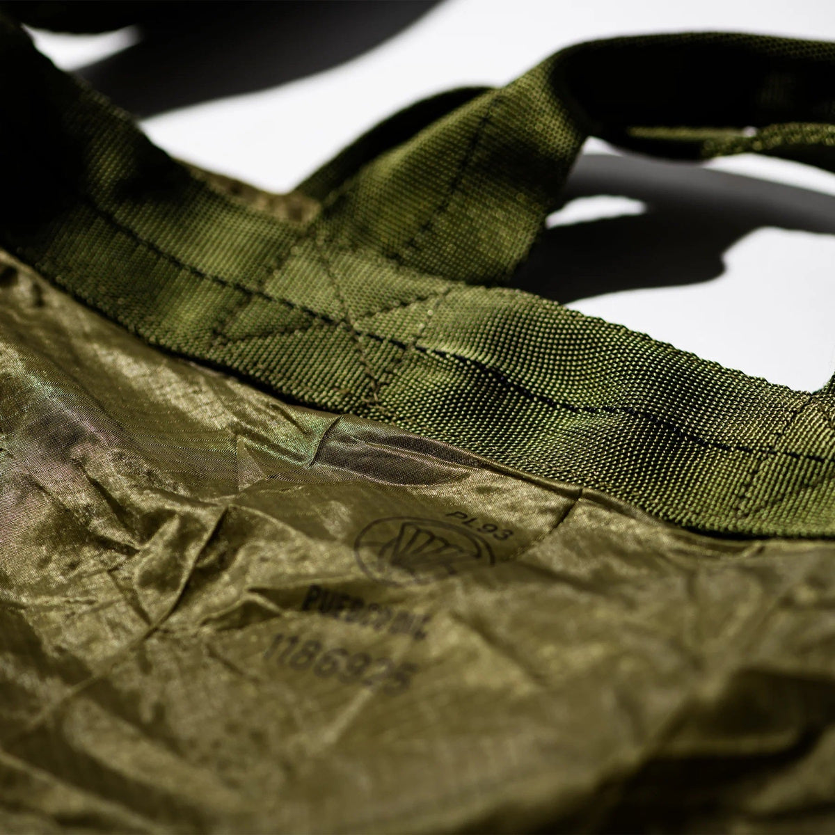 ZZ-504131 Vintage Parachute Light 2-Way Bag Olive